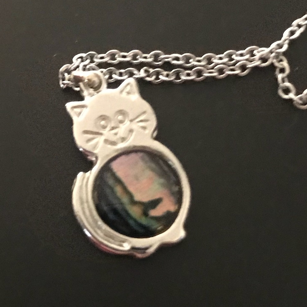 Cute Abalone Cat Necklace